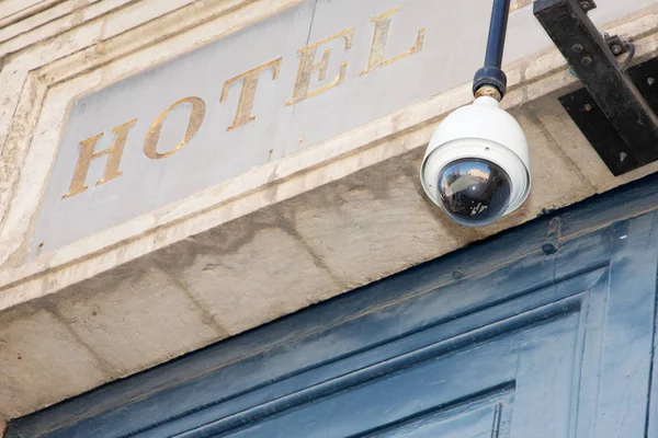 Säkerhetskameran Cctv Gammal Hotellbyggnad — Stockfoto