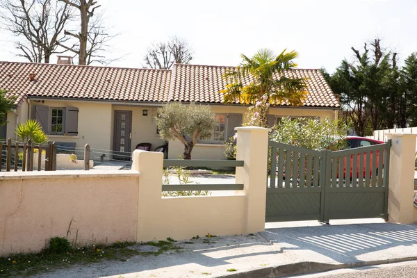 Elegante Casa Famiglia Francese Classica Zona Tranquilla — Foto Stock