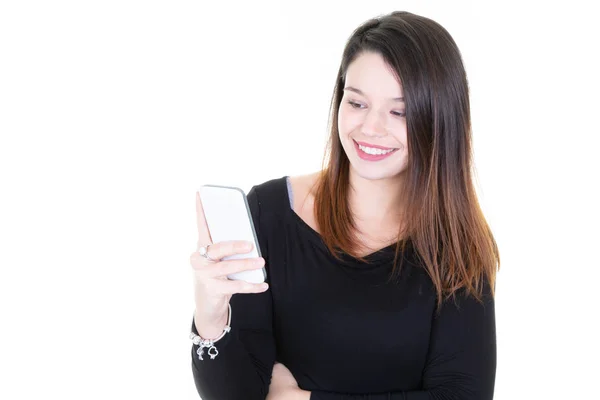 Retrato Mujer Joven Linda Sonriendo Mensajes Texto Teléfono Inteligente —  Fotos de Stock