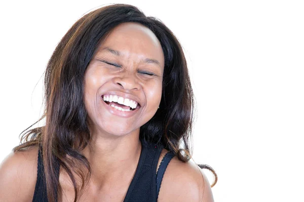 Riéndose Mujer Afroamericana Con Los Ojos Cerrados —  Fotos de Stock