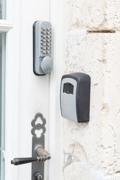 Number Lock at private home to access door keys