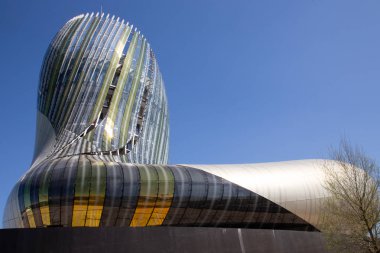 Bordeaux Nouvelle Aquitaine / Fransa - 03 28 2019 : Bordeaux, Fransa'da dünya şarabına adanmış du vin City of Wine Monument