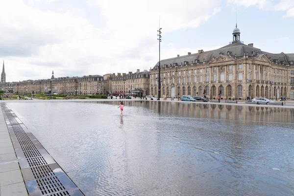 Bordeaux Żyronda Francja 2019 Place Bourse Przodu Lustro Fontanna Mirroir — Zdjęcie stockowe