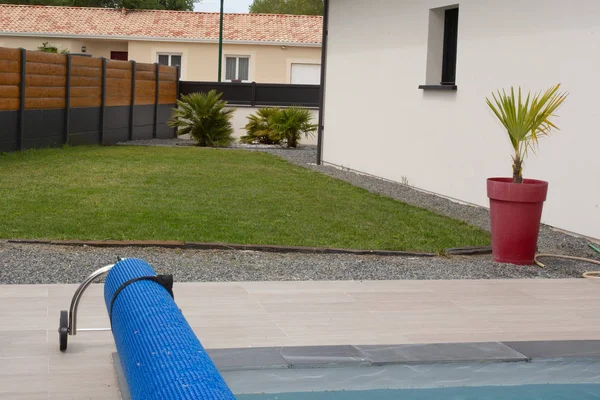 Cubierta Piscina Burbuja Azul Equipo Solar Piscina Casa Jardín — Foto de Stock