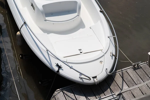 Moderne Yachten Hafen Festgemacht Nahaufnahme Außenansicht — Stockfoto