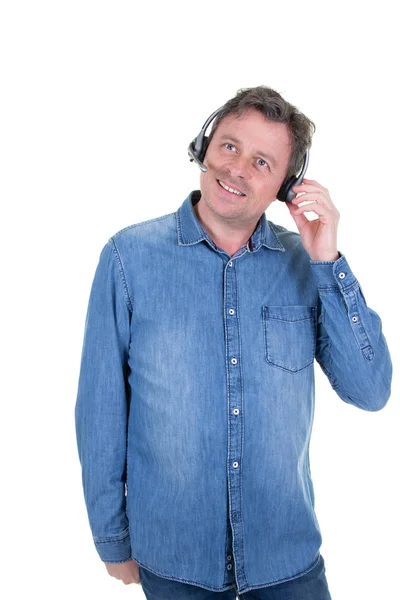 Uśmiechnięty Biznesmen Rozmawia Zestawem Słuchawkowym Pracując Call Center Operator — Zdjęcie stockowe