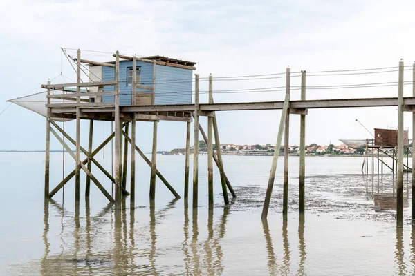 Fouras Fransa'da balıkçı kulübeahşap pontoon erişim