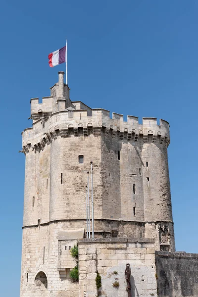Keskiaikainen Torni Vanhan Sataman Rochelle Ranskassa — kuvapankkivalokuva