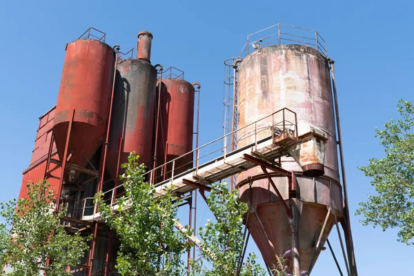 Gebruikte Rusty Concrete Plant Verlaten Een Industriële Woestenij Trentemoult Dorp — Stockfoto