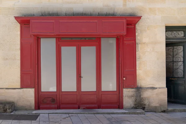 Starý Retro Prázdný Krám Fasáda Bordeaux Červená Francii Evropa Prázdným — Stock fotografie