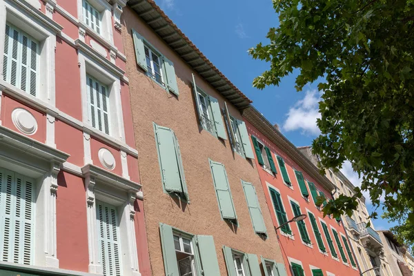 Calle Coloridas Casas Antigua Ciudad Moderna Carcasona Aude Francia — Foto de Stock