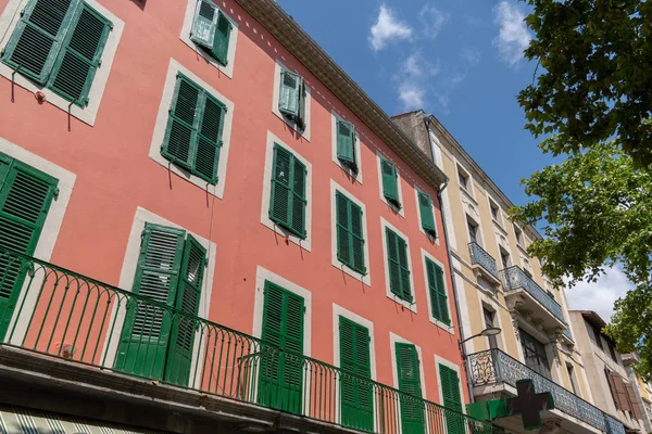 Coloridas Casas Color Rosa Verde Antigua Ciudad Moderna Carcasona Francia — Foto de Stock