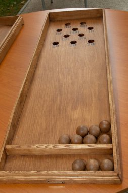 Vintage kurulu geleneksel ahşap oyun masası
