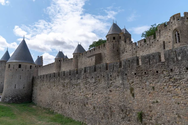 法国南部乡村的卡尔卡松古城堡 — 图库照片