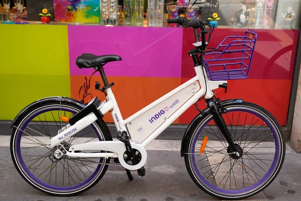 Bordeaux Aquitaine France 2019 Indigo Weel Service Shared Bikes Scooters — Stock Photo, Image