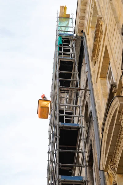 Scaffolds Antikke Bygning Restaurering Værker Bordeaux Frankrig - Stock-foto