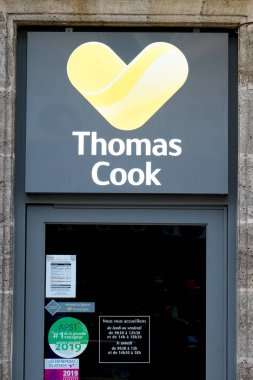 Bordeaux , Aquitaine / Fransa - 09 23 2019 : mağaza Thomas cook Group plc İngiliz küresel seyahat şirketi mağaza tatil ve döviz