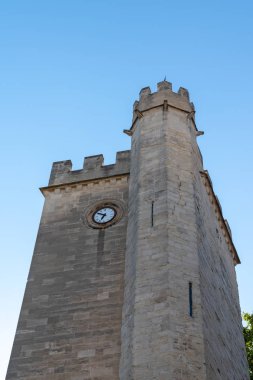 Avignon ortaçağ kasabasında kule