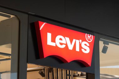 Bordeaux, Aquitaine / Fransa - 09: 24 2019: Levi 's Jeans İmza ve Logo Levvis mağazası