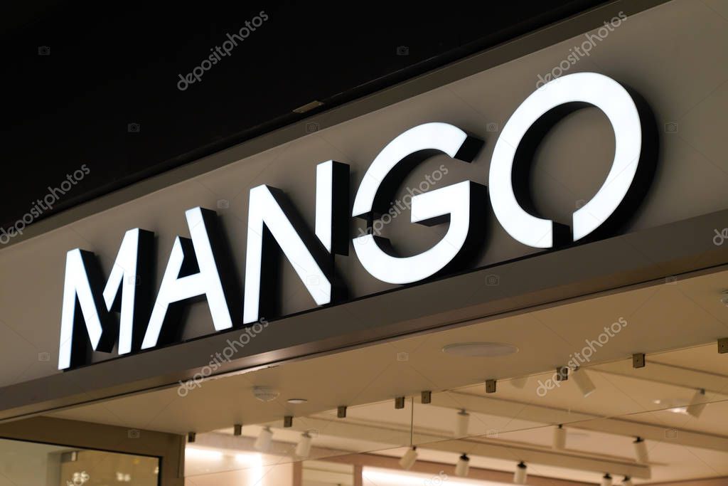 Bordeaux Aquitania Francia 2019 Mango Logo Shop Sign Store Azienda