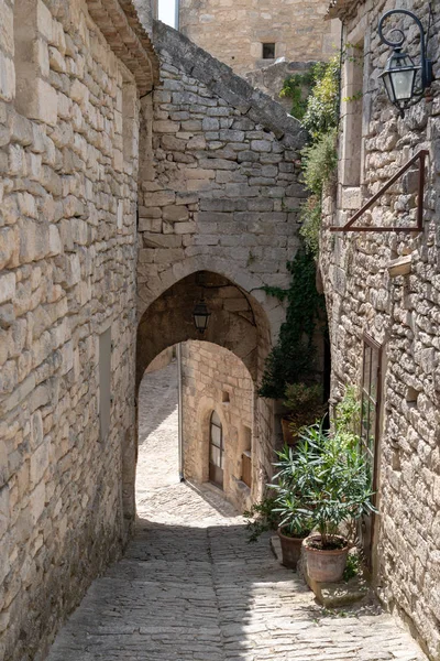 Arch Alley Lacoste Luberon Vaucluse Provence Frankrike — Stockfoto