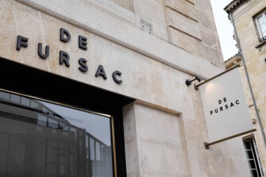 Bordeaux, Aquitaine / Fransa - 10 06 2019: tabela mağazası De Fursac tasarımcısı mağaza logosu