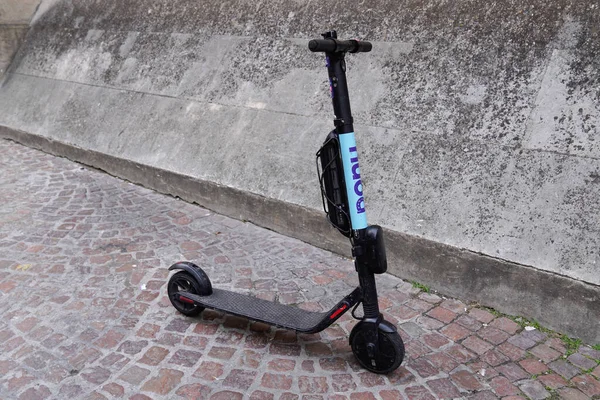 Бордо Аквитания Франция 2019 Моторизованный Электронный Скутер Городской Среде — стоковое фото