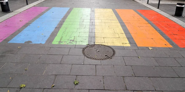 Lgbt renginde işaretleme sokak kentinde lezbiyen gay yaya geçidi