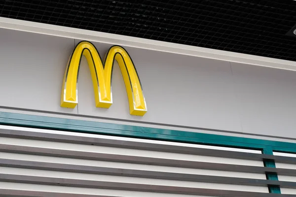 Bordeaux Aquitaine France 2019 Mcdonalds Store Logo Chain Hamburger Fast — стокове фото