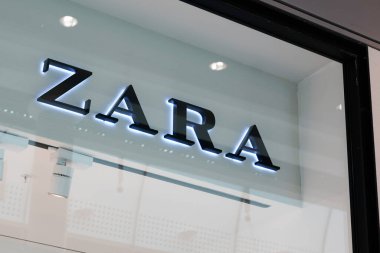 Bordeaux, Aquitaine / Fransa - 10 17 2019: Zara Perakende giyim mağazası