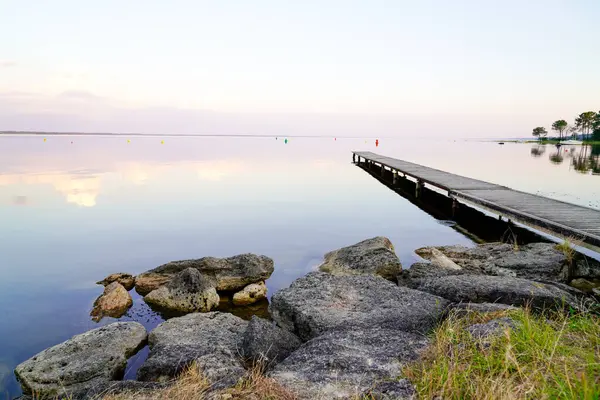 Laguna Lacanau Con Pontón Madera Francia Concepto Viajes Vacaciones — Foto de Stock