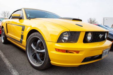Bordeaux, Aquitaine / Fransa - 06 10 2020: Ford Mustang 'in patronu 302 gt üstü açılır araba