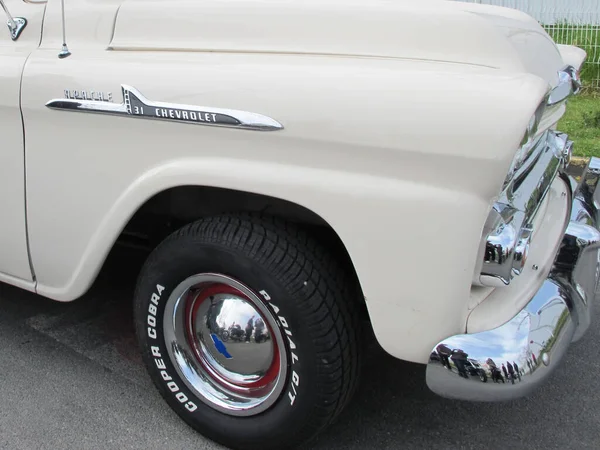 Bordeaux Aquitaine Frankrijk 2020 Chevrolet Apache Detail Voorkant Motorkap Logo — Stockfoto