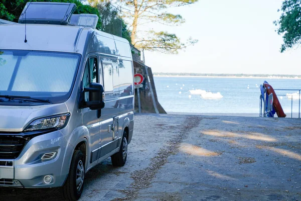 Wohnmobil Wohnmobil Strand Für Die Nacht Geparkt — Stockfoto