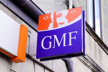 Bordeaux, Aquitaine / Fransa - 06 20 2020: Fransız ortak finans hizmetleri bürosunun GMF logosu