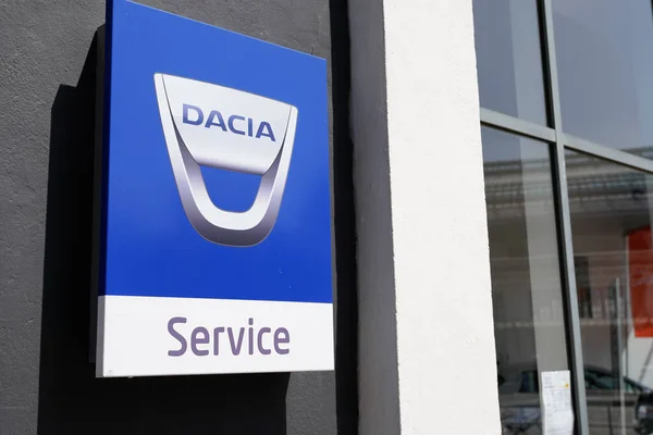 Burdeos Aquitania Francia 2020 Dacia Service Sign Logo Car Dealership — Foto de Stock