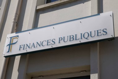 Bordeaux, Aquitaine / Fransa - 07 17 17 2020: Fransız kamu maliye dairesi logosu ve metin imzası