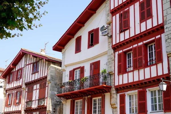 Velhos Edifícios Típicos Bask Bayonne Cidade Antigo País Basco França — Fotografia de Stock