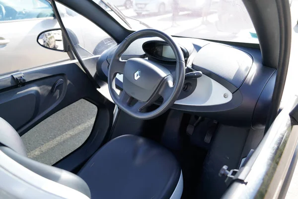 Bordeaux Aquitaine Frankrijk 2020 Renault Twizy Elektrische Auto Interieur Dashboard — Stockfoto