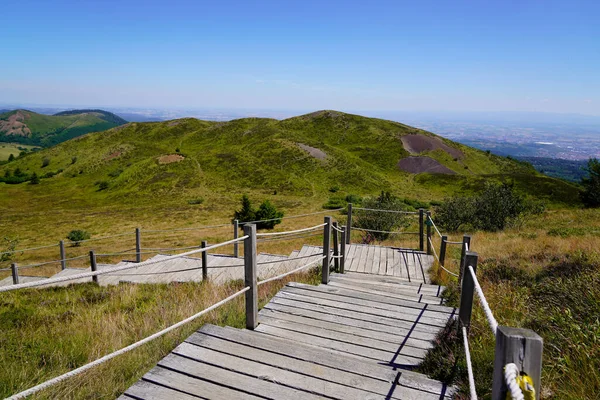 Caminho Pedestre Madeira Vulcão Puy Dome Dia Verão Francês — Fotografia de Stock