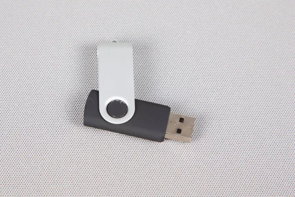 Unidad Flash Usb Abierta Sobre Fondo Blanco — Foto de Stock