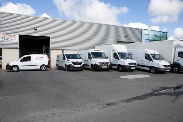Bordeaux Aquitaine France 2020 Transport Dumont Society Parking White Truck — Stock Photo, Image