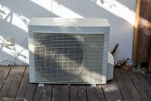 Airconditioning Warmtepomp Compressor Buurt Van Huis Muur — Stockfoto