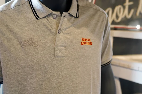 Bordeaux Aquitaine France 2020 Royal Enfield New Gray Polo Shirt — 스톡 사진