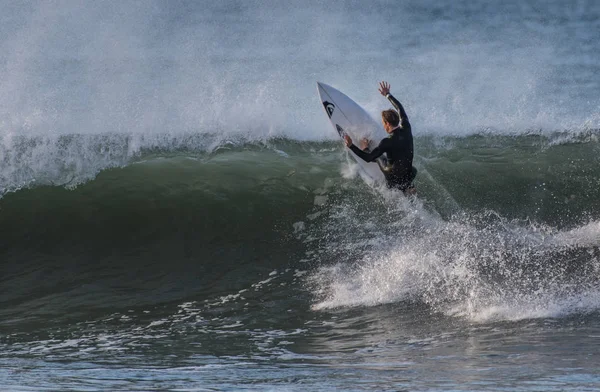 Surfeur Qui Commence Lancer Une Vague Pieds Ventura Californie États — Photo