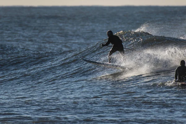Stand Paddler Despegando Una Ola Tamaño Mediano Ventura Surfers Point —  Fotos de Stock