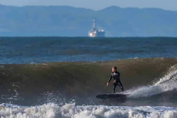 Surfista Pateta Cai Uma Boa Onda Durante Última Onda Noroeste — Fotografia de Stock