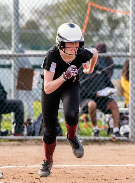 Atleta de secundaria compitiendo en deportes . —  Fotos de Stock