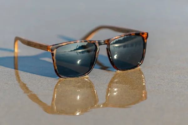 Moderne Brillen für den stilvollen Einzelnen. — Stockfoto