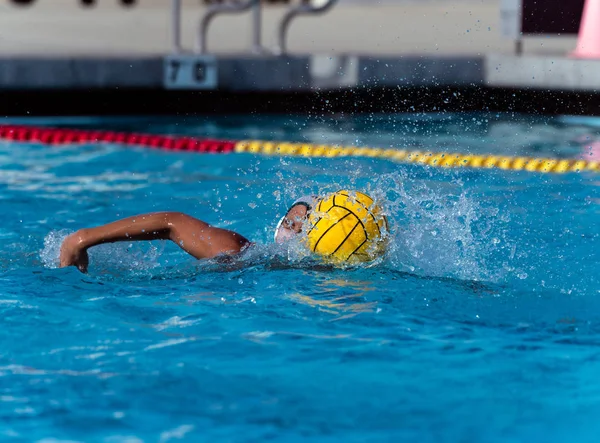 Intensity shows in the competing water athletes. — Stock Photo, Image